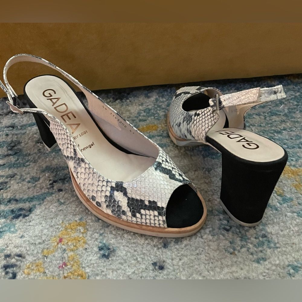 Gadea by Lodi Slingback Block Heels Peep Toe Snakeskin 11